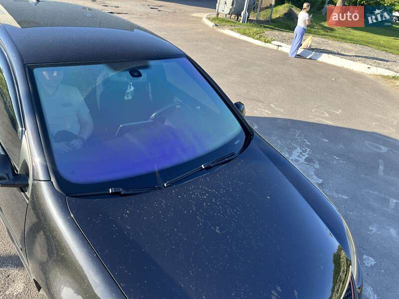 Хэтчбек Volkswagen Golf 2006 в Ровно