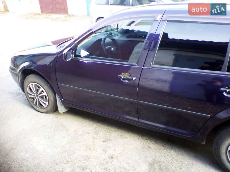 Хэтчбек Volkswagen Golf 1999 в Малине