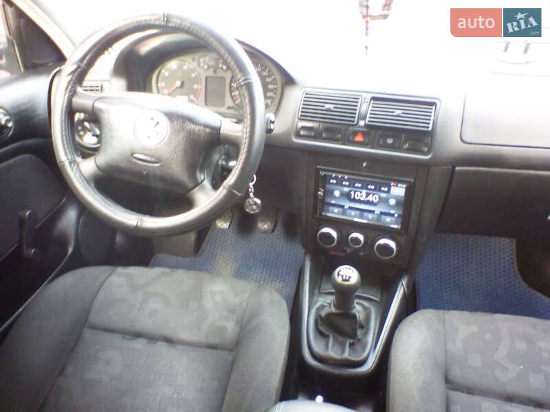 Хэтчбек Volkswagen Golf 1999 в Малине