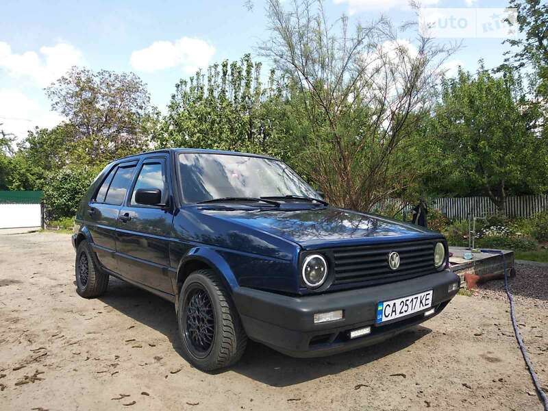 Хэтчбек Volkswagen Golf 1990 в Маньковке