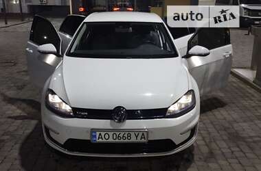 Хэтчбек Volkswagen Golf 2014 в Мукачево