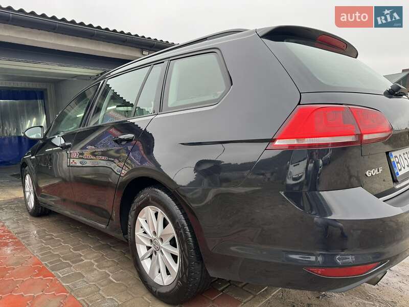 Универсал Volkswagen Golf 2014 в Кременце