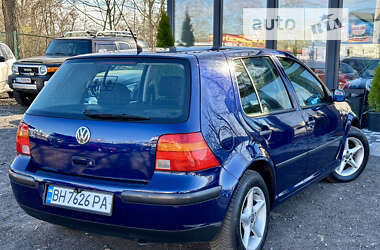 Хетчбек Volkswagen Golf 2001 в Києві