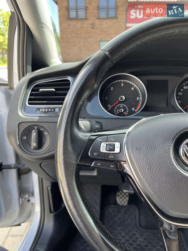 Универсал Volkswagen Golf 2017 в Мукачево