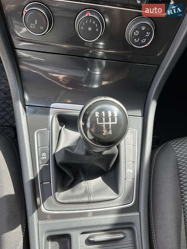 Универсал Volkswagen Golf 2017 в Мукачево