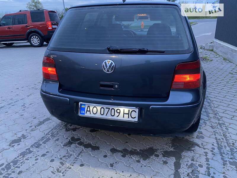 Хэтчбек Volkswagen Golf 2000 в Ужгороде