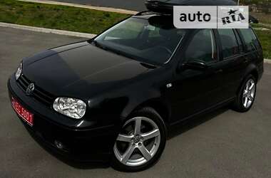 Универсал Volkswagen Golf 2003 в Чернигове