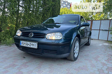 Хетчбек Volkswagen Golf 2002 в Львові