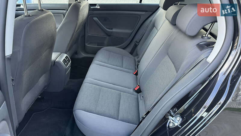 Хэтчбек Volkswagen Golf 2007 в Луцке фото 8 Хэтчбек Volkswagen Golf 2007 в Луцке