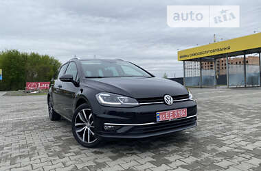 Универсал Volkswagen Golf 2019 в Луцке