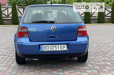 Хэтчбек Volkswagen Golf 2000 в Черновцах