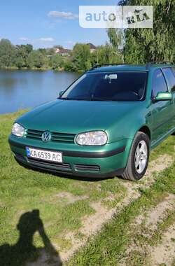 Универсал Volkswagen Golf 2002 в Шевченково