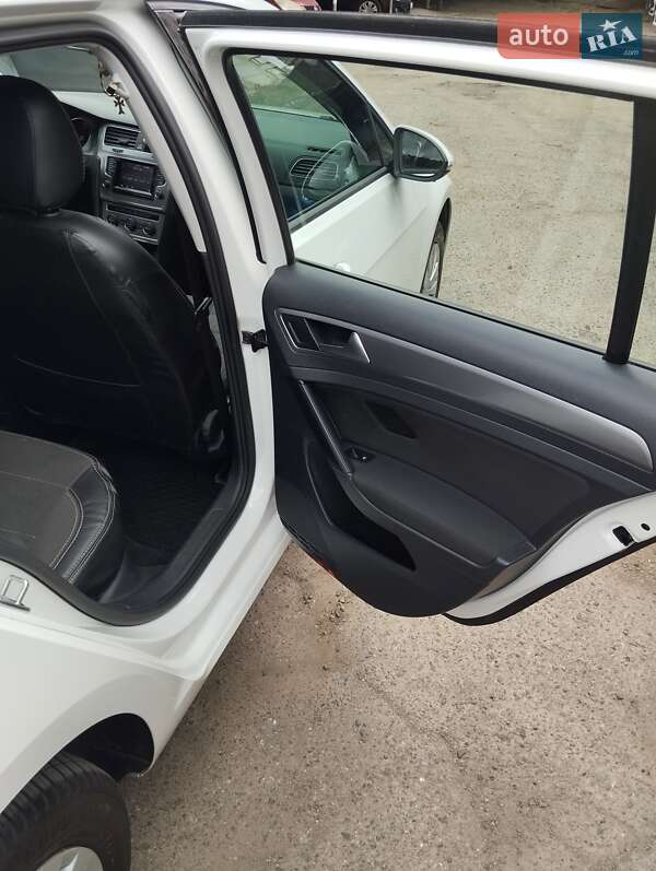 Универсал Volkswagen Golf 2014 в Одессе фото 17 Универсал Volkswagen Golf 2014 в Одессе