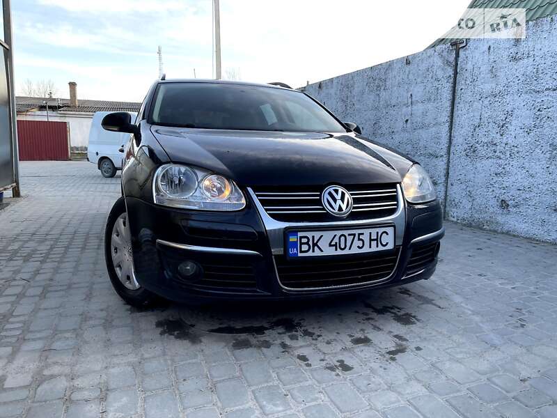 Универсал Volkswagen Golf 2008 в Рокитном