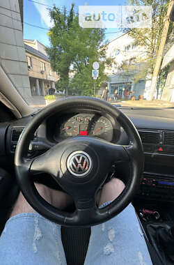 Хэтчбек Volkswagen Golf 2000 в Днепре