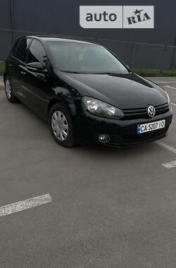 Хэтчбек Volkswagen Golf 2011 в Умани