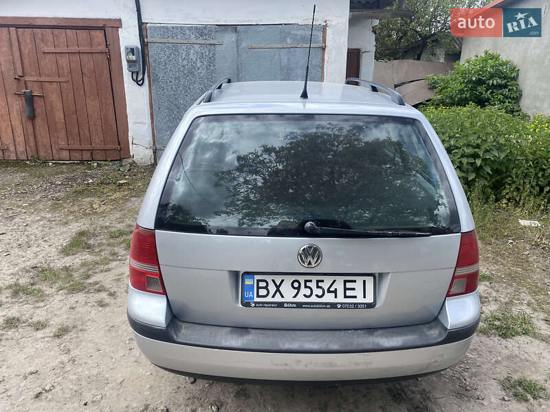 Універсал Volkswagen Golf 2004 в Ярмолинцях