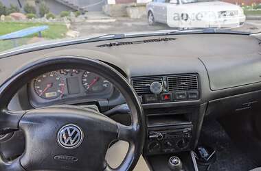 Хэтчбек Volkswagen Golf 2001 в Тернополе