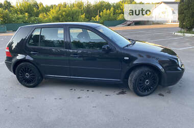 Хетчбек Volkswagen Golf 2003 в Дубні