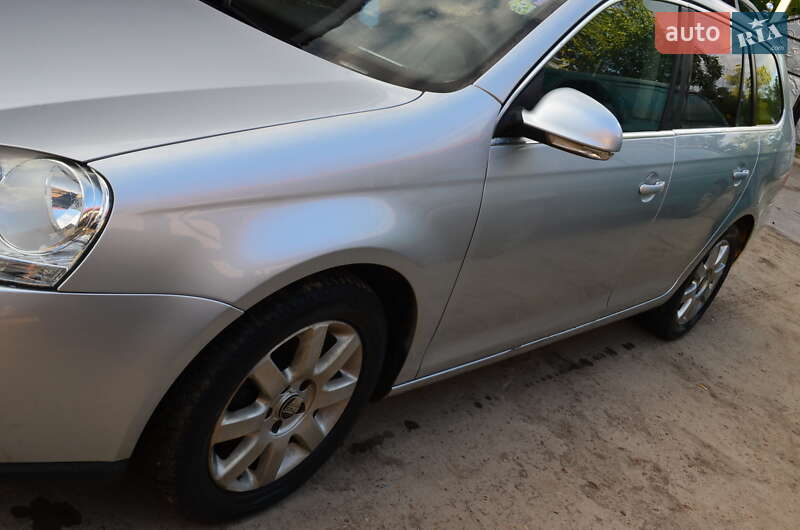 Универсал Volkswagen Golf 2008 в Сокирянах