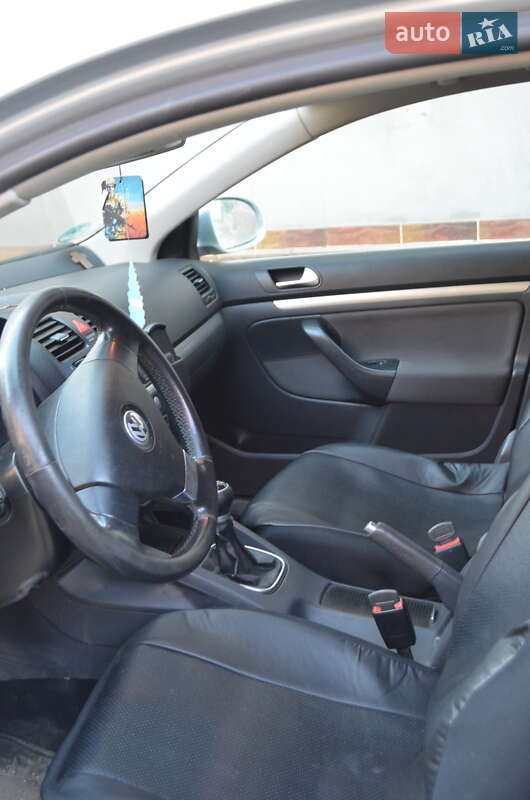 Универсал Volkswagen Golf 2008 в Сокирянах