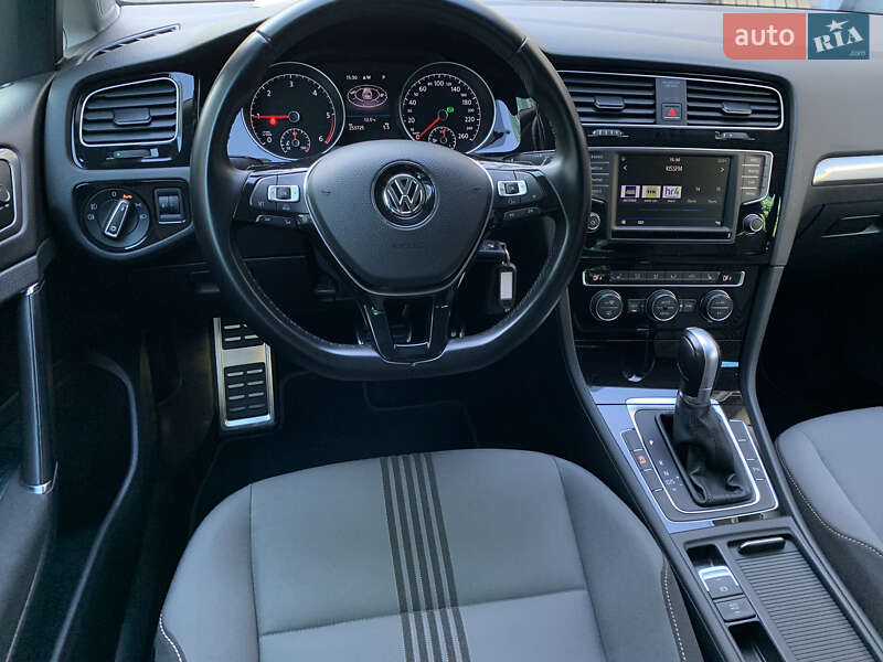 Универсал Volkswagen Golf 2016 в Ирпене фото 10 Универсал Volkswagen Golf 2016 в Ирпене