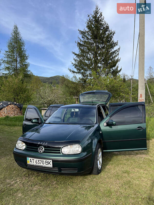 Volkswagen Golf 2003