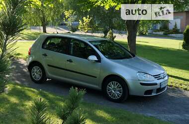 Хетчбек Volkswagen Golf 2005 в Хмельницькому