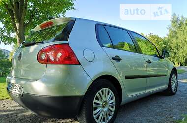 Хетчбек Volkswagen Golf 2005 в Хмельницькому