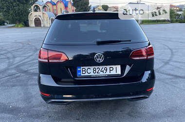 Універсал Volkswagen Golf 2017 в Києві