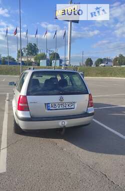 Универсал Volkswagen Golf 2004 в Виннице