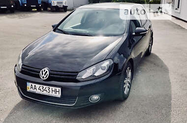 Хэтчбек Volkswagen Golf 2011 в Киеве