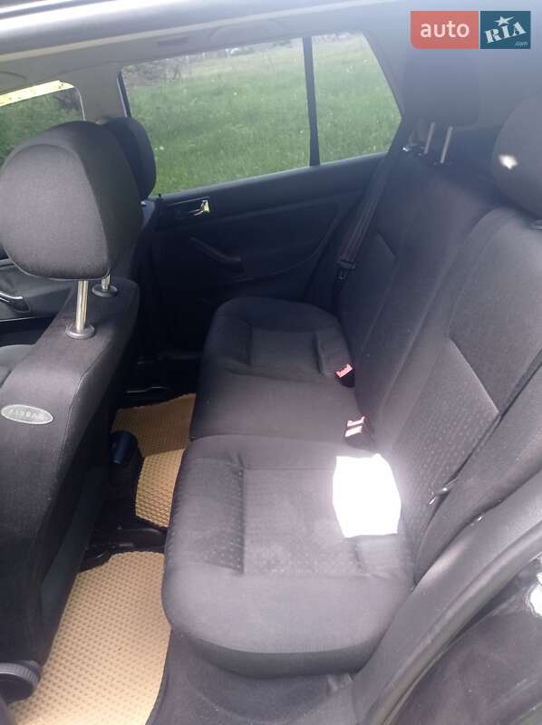 Хетчбек Volkswagen Golf 2002 в Кам'янець-Подільському