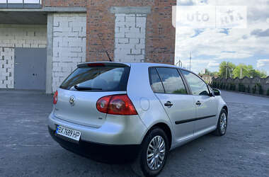 Хетчбек Volkswagen Golf 2005 в Хмельницькому