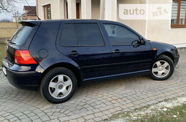 Универсал Volkswagen Golf 1998 в Косове