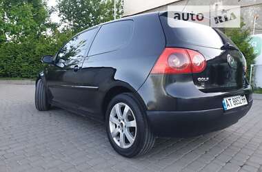 Хэтчбек Volkswagen Golf 2007 в 