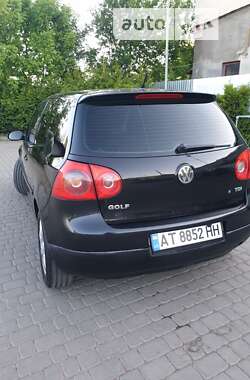 Хэтчбек Volkswagen Golf 2007 в 