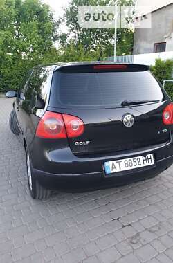 Хэтчбек Volkswagen Golf 2007 в Надворной