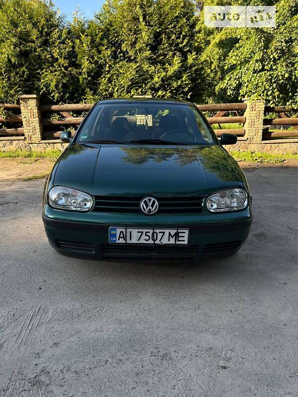 Хэтчбек Volkswagen Golf 1998 в Василькове