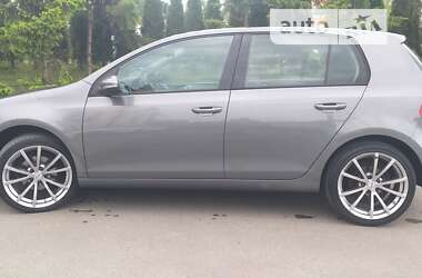 Хэтчбек Volkswagen Golf 2009 в Тернополе