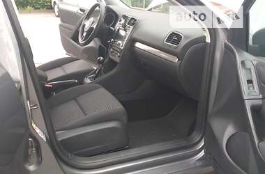 Хэтчбек Volkswagen Golf 2009 в Тернополе