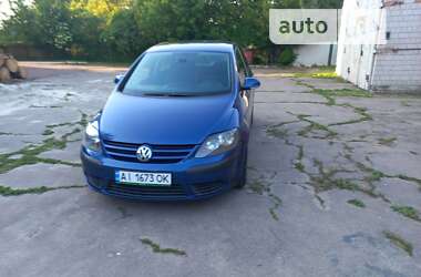 Хэтчбек Volkswagen Golf 2005 в Барышевке