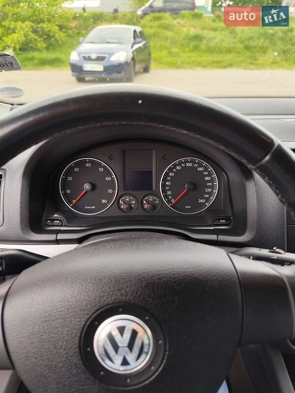 Универсал Volkswagen Golf 2009 в Полтаве