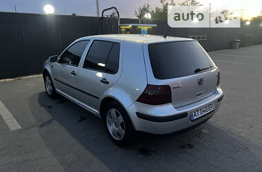 Хэтчбек Volkswagen Golf 2002 в Долине