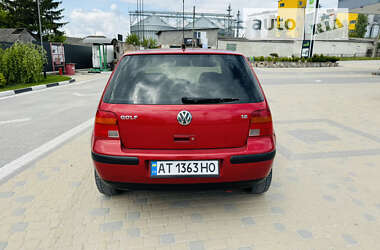 Хетчбек Volkswagen Golf 2002 в Підволочиську