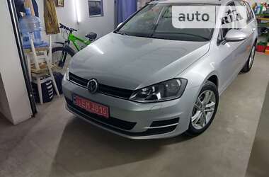 Універсал Volkswagen Golf 2014 в Рівному