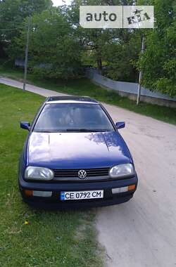 Хэтчбек Volkswagen Golf 1997 в Черновцах