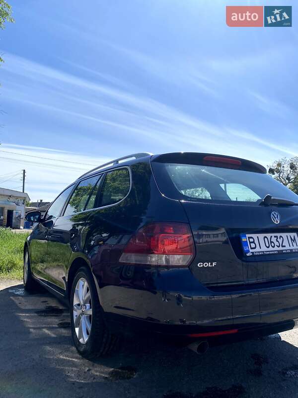 Универсал Volkswagen Golf 2011 в Полтаве