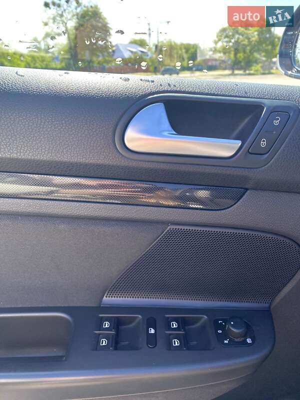 Универсал Volkswagen Golf 2011 в Полтаве