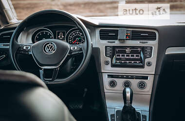 Хетчбек Volkswagen Golf 2014 в Києві